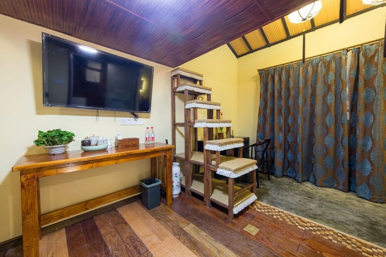 Hotel Hemu Shantang Street