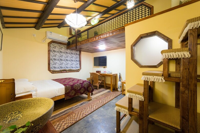 Hotel Hemu Shantang Street
