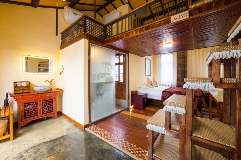 Hotel Hemu Shantang Street
