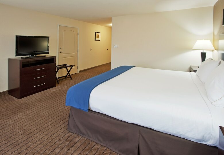 Holiday Inn Express Hotel & Suites Merced