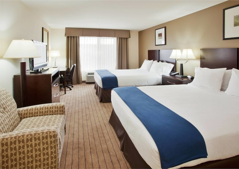 Holiday Inn Express Hotel & Suites Merced