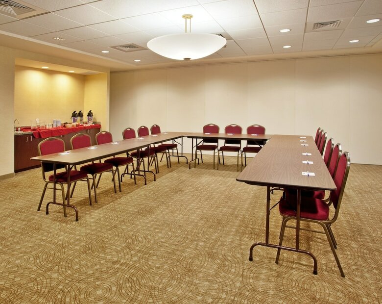 Holiday Inn Express Hotel & Suites Merced