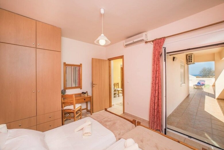 Mini Art Apartment