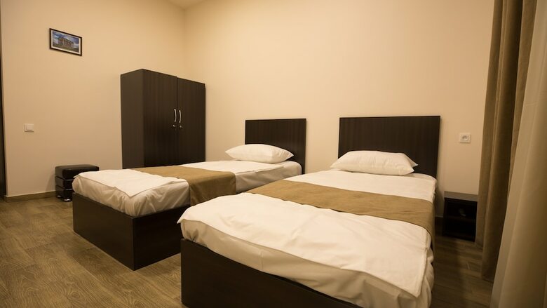 5 Rooms Mini-hotel & Tours