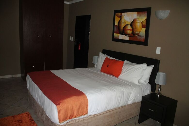 Hotel Sleep-time Guest Lodge