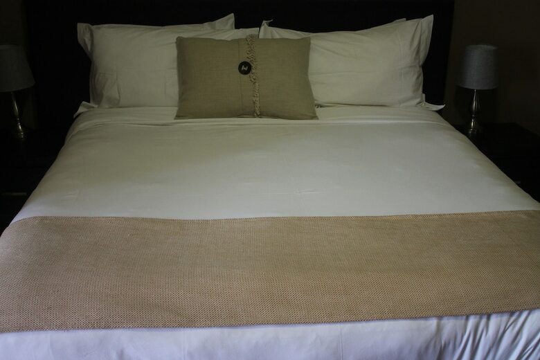 Hotel Sleep-time Guest Lodge