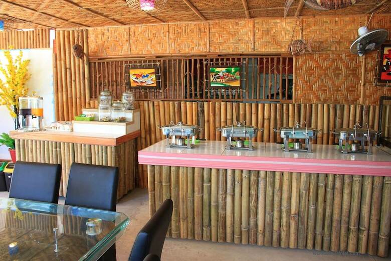 Hostal Double J Hotel And Restaurant