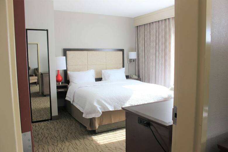 Hotel Hampton Inn Gonzales