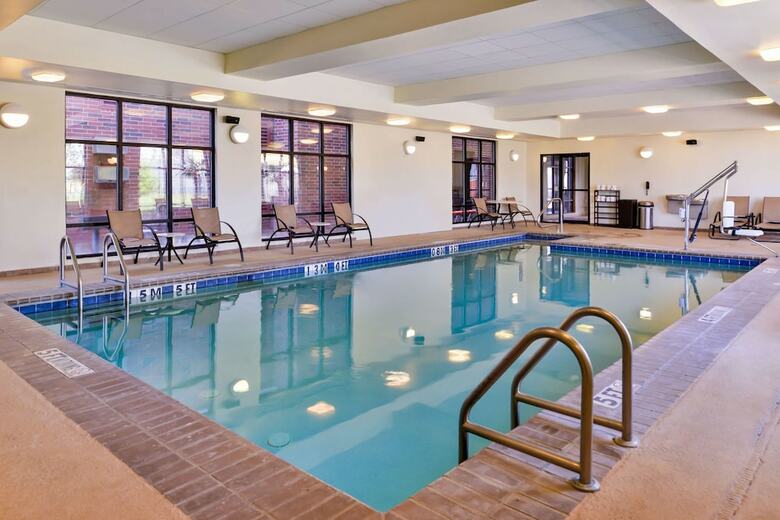 Hotel Hampton Inn Gonzales