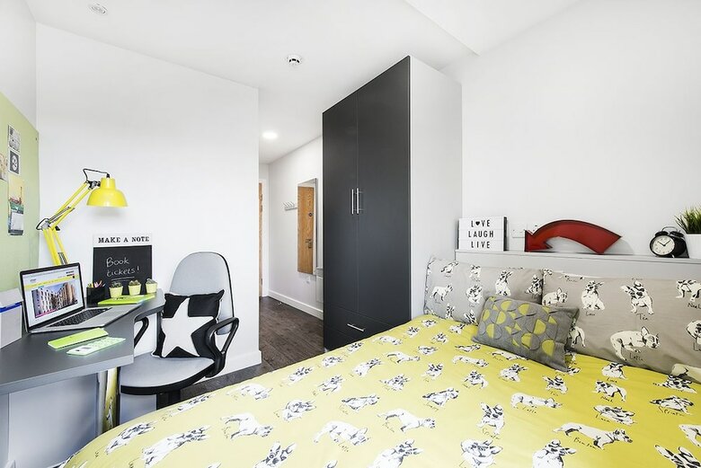 Hostal Austen House - Campus Accommodation