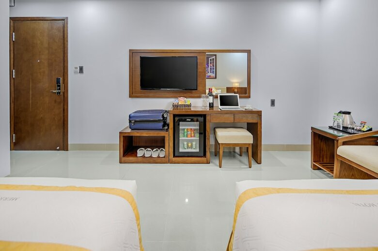 Merry Hotel
