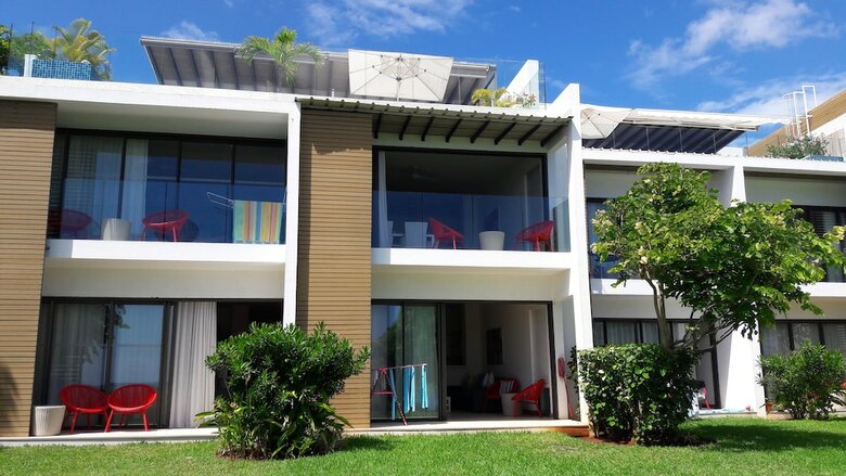 Villasun Seafront Apartment At Cap Ouest
