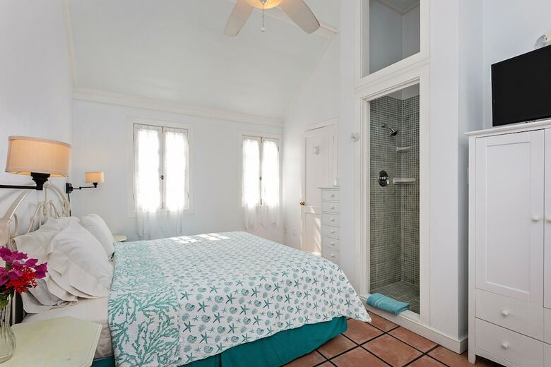 At Home In The Tropics B&B