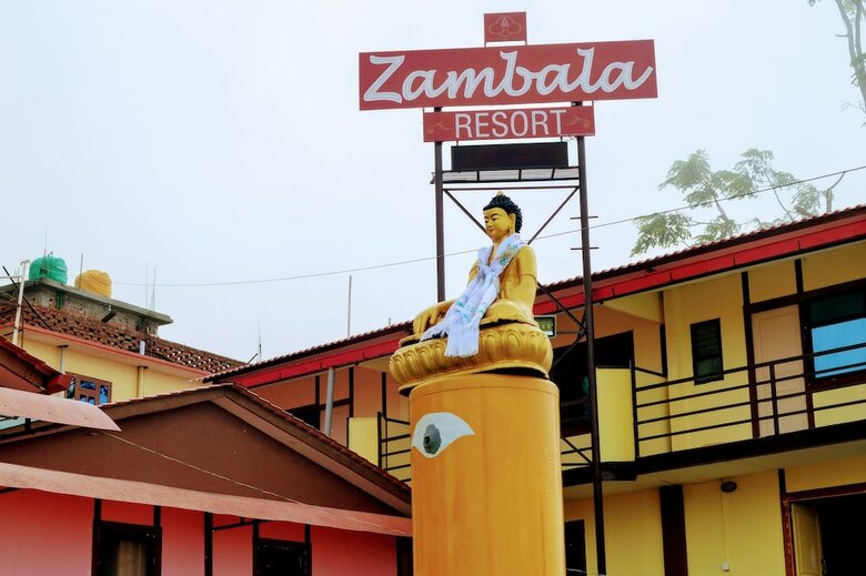 Hotel Zambala Halesi Resort