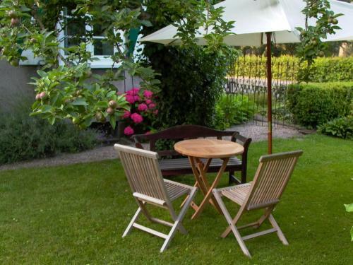 Altes Landhaus Am Park (bed & Breakfast)