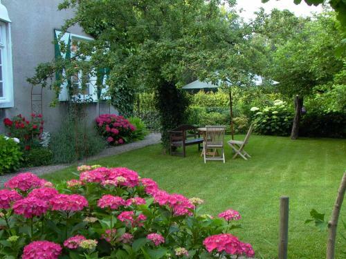 Altes Landhaus Am Park (bed & Breakfast)