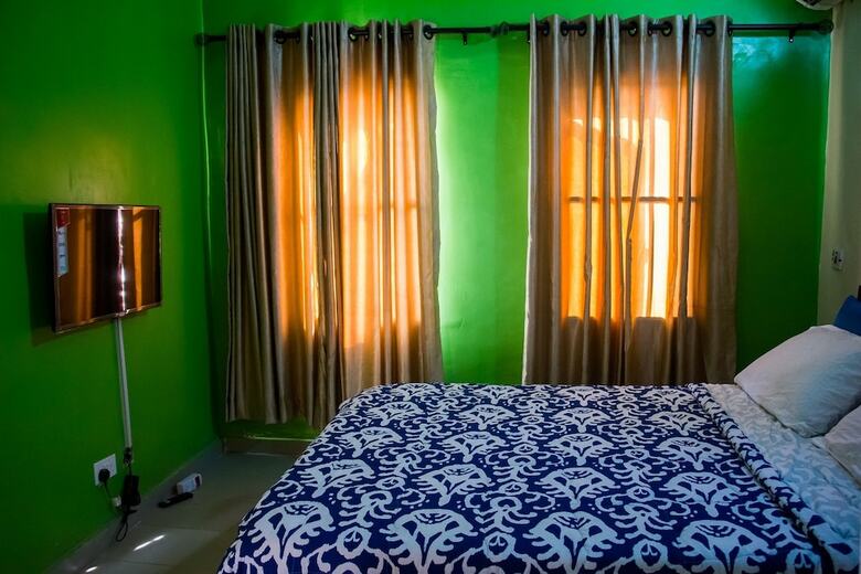 Summer Vista Ensuit Hotel
