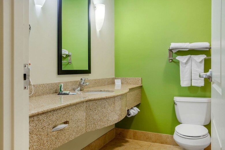 Hotel Sleep Inn & Suites Airport