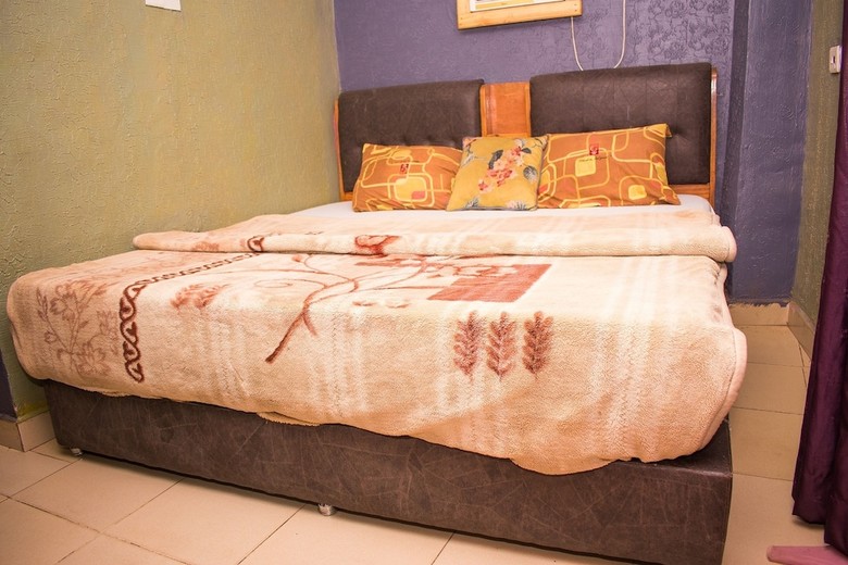 Goldlux Hotel