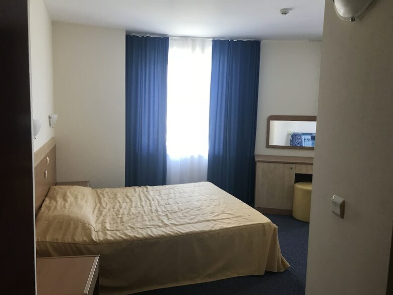Family Hotel Sunday