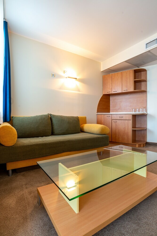 Family Hotel Sunday