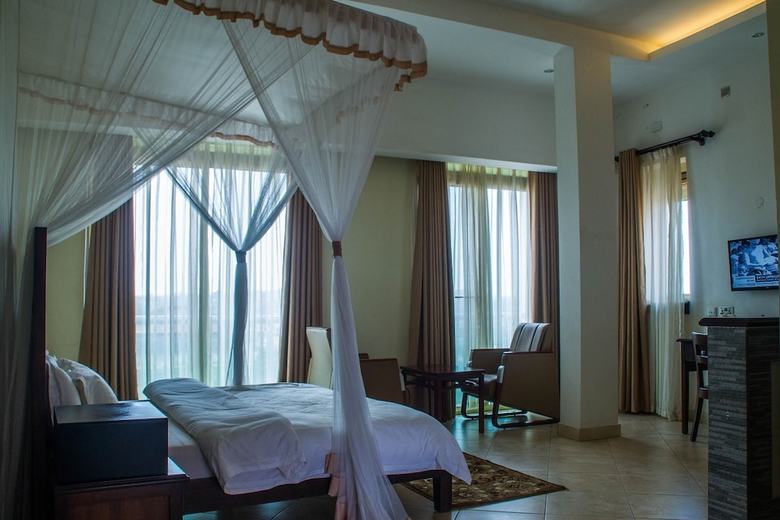 Hotel Kash Masaka Road