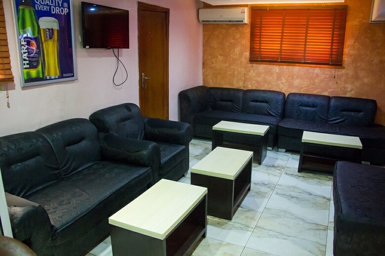 Folade Hotels