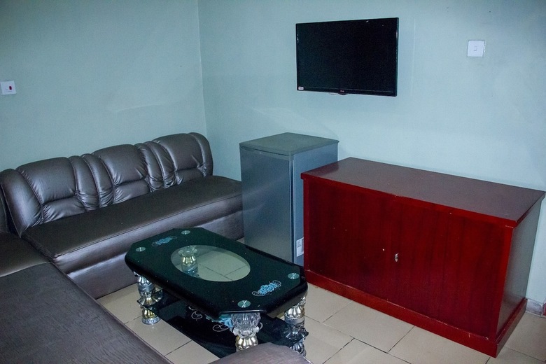 Folade Hotels