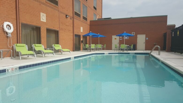 Hotel Holiday Inn Express Baltimore-bwi Airport West