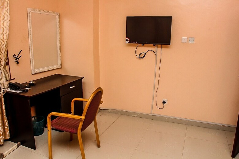 Hotel Choiceville Suites