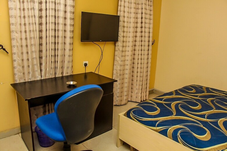 Hotel Choiceville Suites