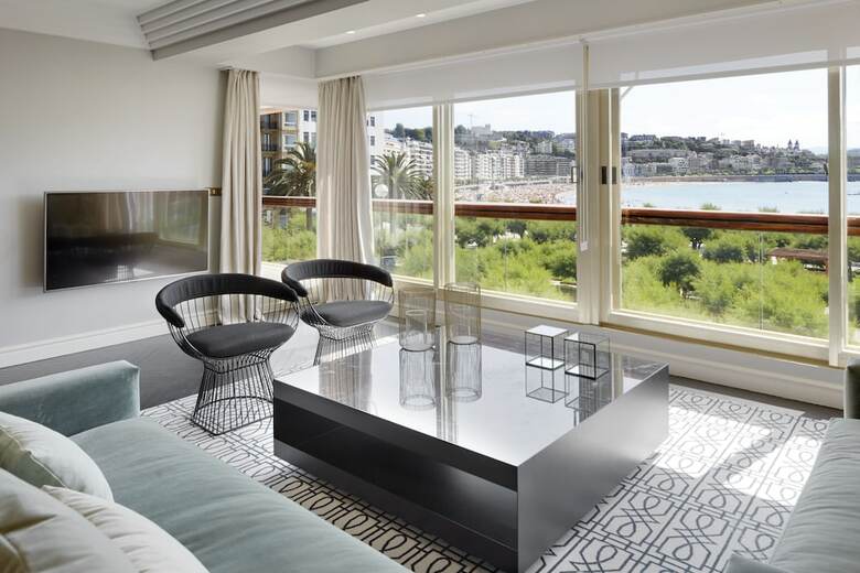 Playa de La Concha 10 Apartment By Feelfree Rentals