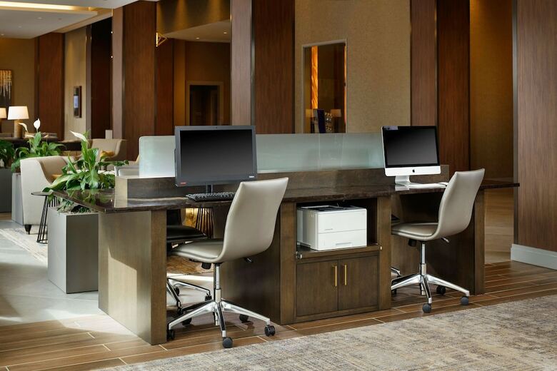 Hotel Embassy Suites By Hilton South Bend At Notre Dame