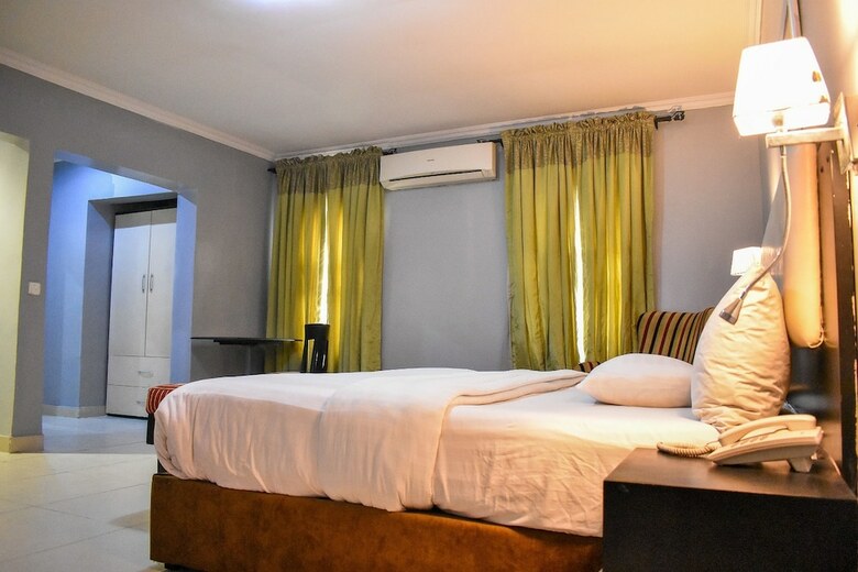 Hotel Emerald Cove
