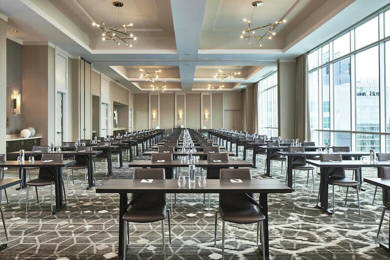 AC Hotel By Marriott Nashville Downtown