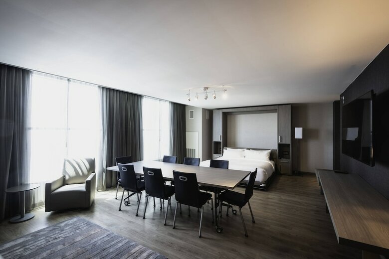 AC Hotel By Marriott Nashville Downtown