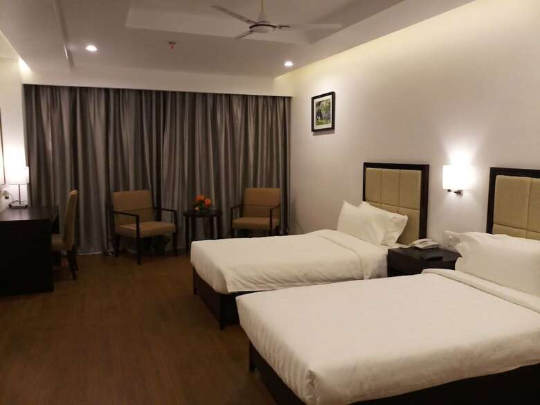 Hotel Triguna Clarks Inn