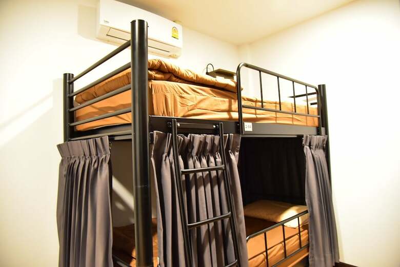 Hotel Inn Trog And Inn Soi - Hostel - Adults Only