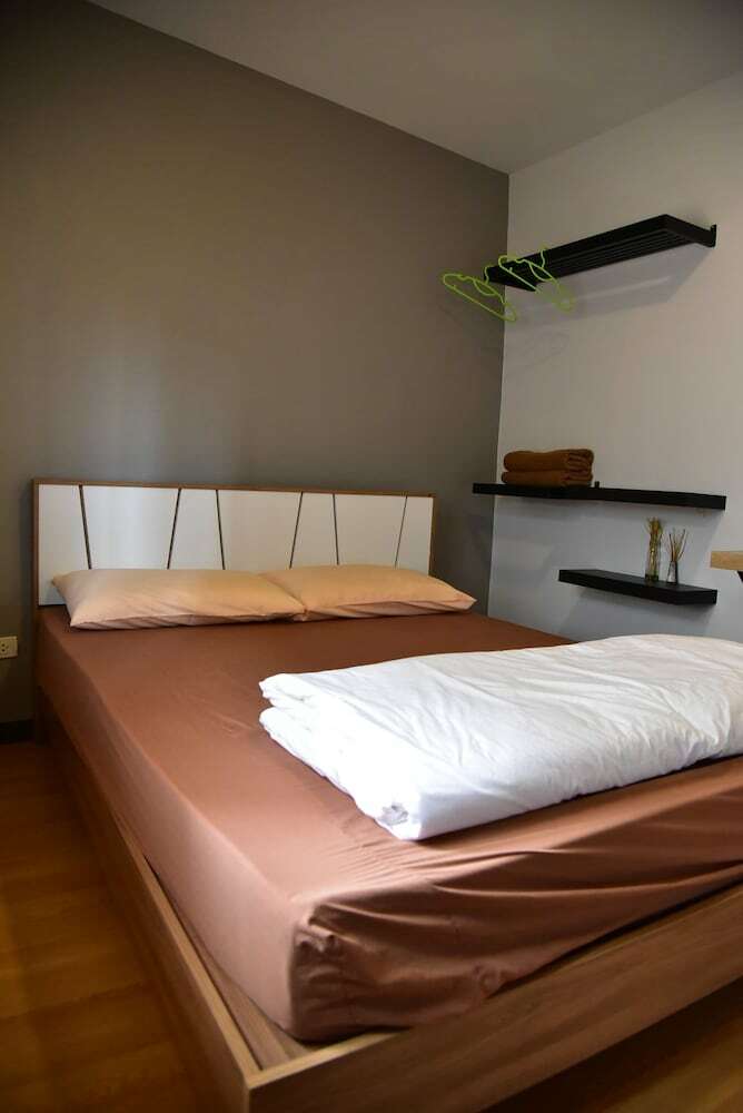 Hotel Inn Trog And Inn Soi - Hostel - Adults Only