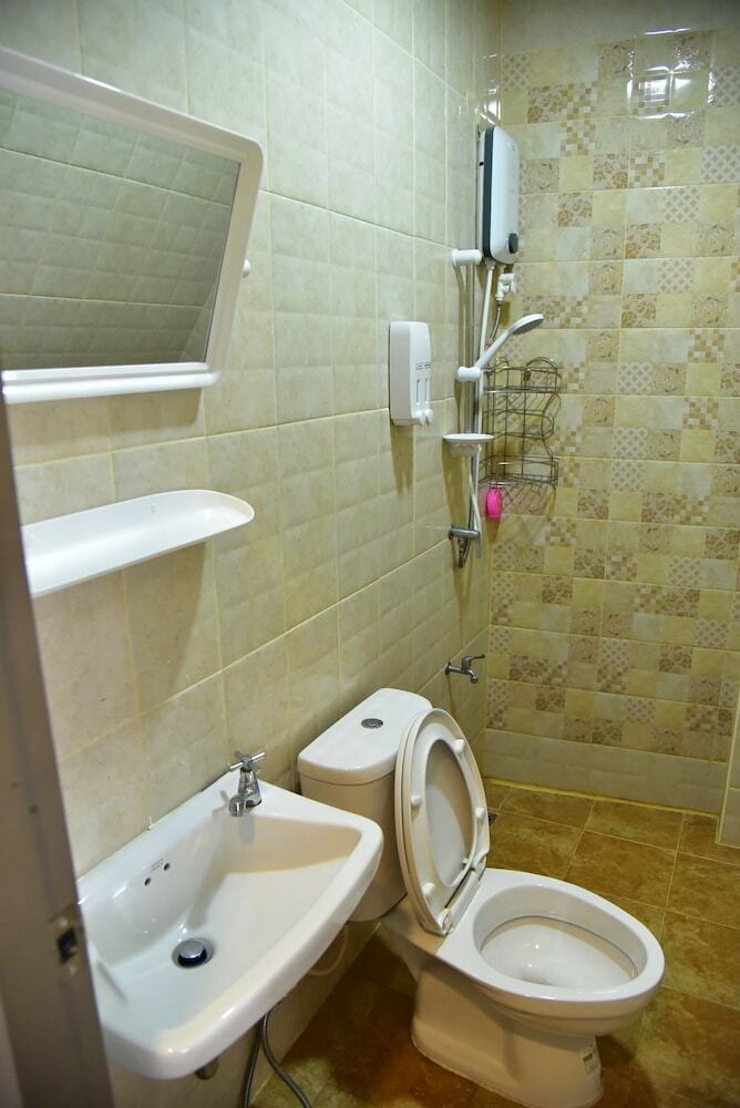 Hotel Inn Trog And Inn Soi - Hostel - Adults Only