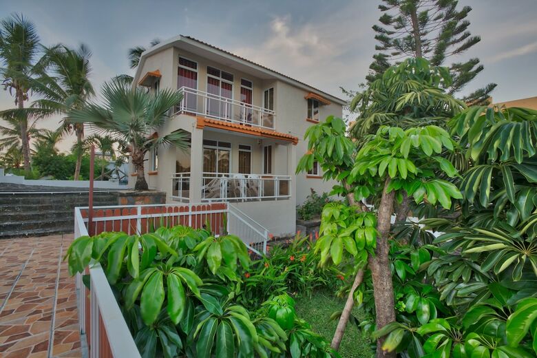 Hibiscus Villa