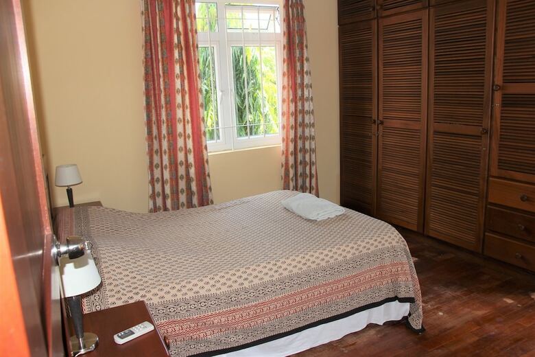 Tropical Villa 5 Min To The Beach