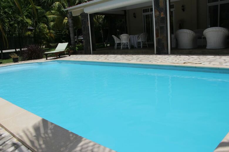 Tropical Villa 5 Min To The Beach