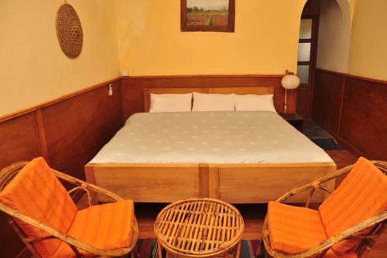 Hotel Lake Twenty Thousand Farm And Retreat