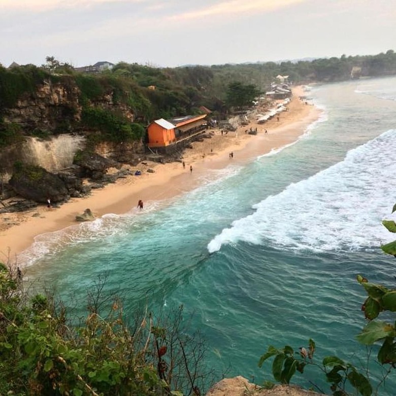 Hotel Jimbaran Balangan Beachfront Rooms