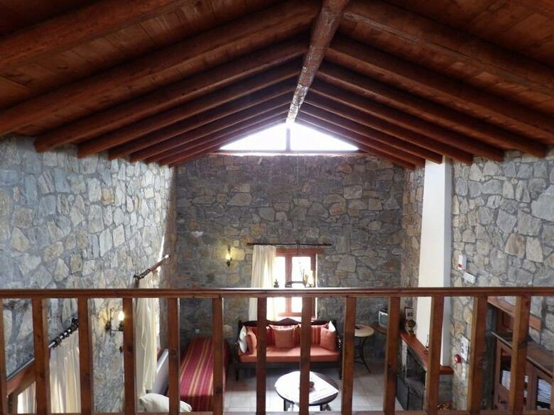 Hotel Arodamos Traditional Houses
