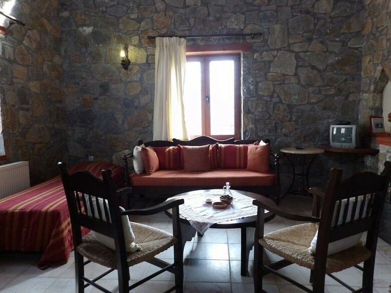 Hotel Arodamos Traditional Houses