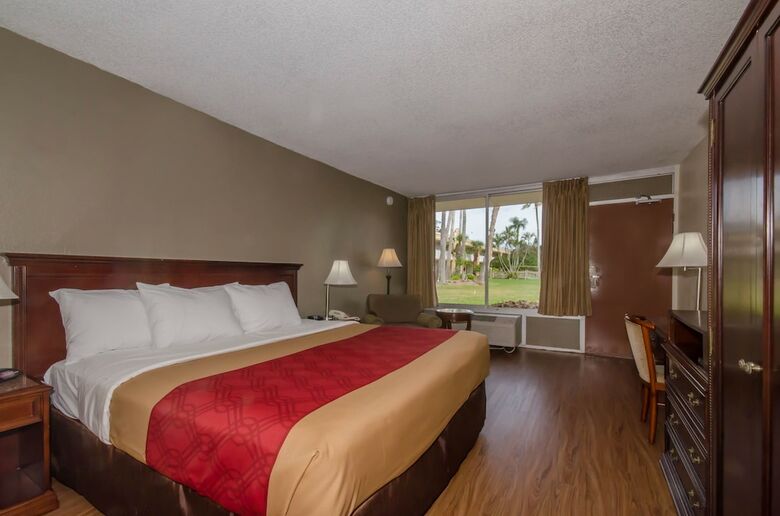 Hotel Econo Lodge Port Canaveral Area