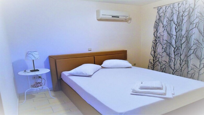 Glyfada Villas 3