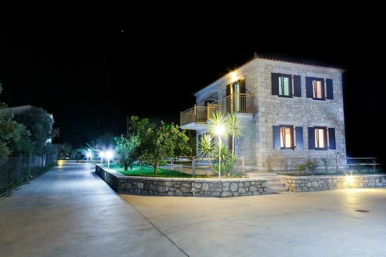 Glyfada Villas 3